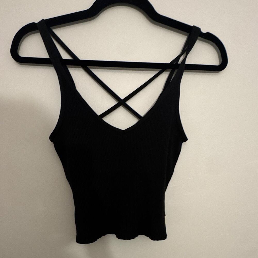 Vuori Women's Black Ribbed Knit V-Neck Strappy Crisscross Back Crop Tank S